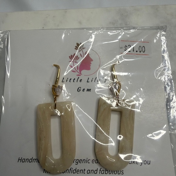 Handmade polymer clay Earrings - Picture 3 of 8